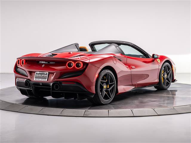 Used 2022 Ferrari F8 Tributo RWD image 5