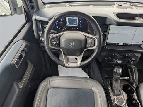 Used 2022 Ford Bronco Outer Banks image 18