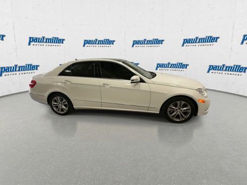 Used 2011 Mercedes-Benz E 550 Sedan image 13