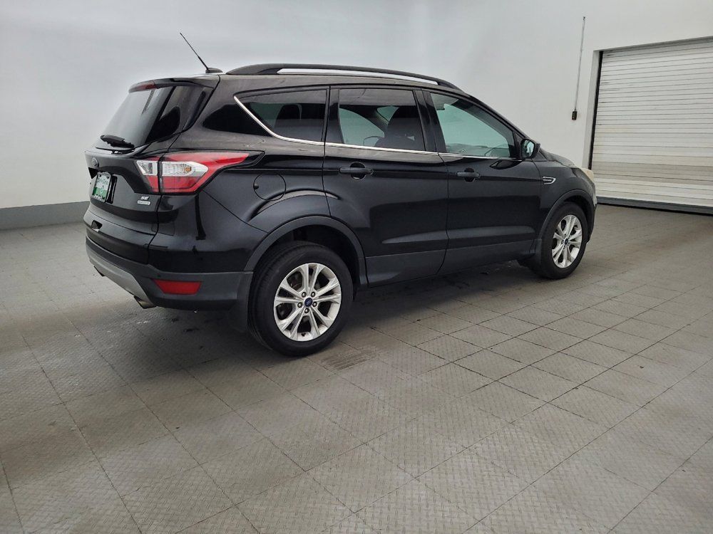 Used 2017 Ford Escape SE w/ Equipment Group 201A FWD image 10