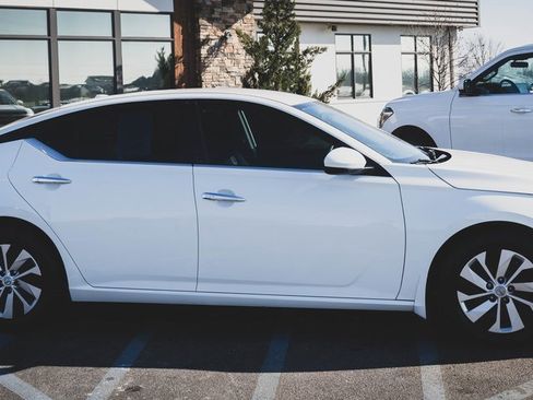 Used 2019 Nissan Altima 2.5 S image 27