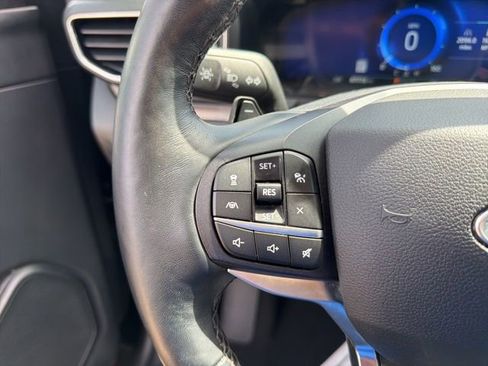 Used 2020 Ford Explorer Platinum w/ Premium Technology Package AWD/4WD image 33