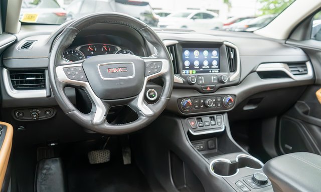 Used 2020 GMC Terrain SLT w/ Preferred Package AWD/4WD image 14