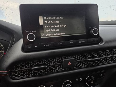Certified 2025 Honda HR-V Sport image 9