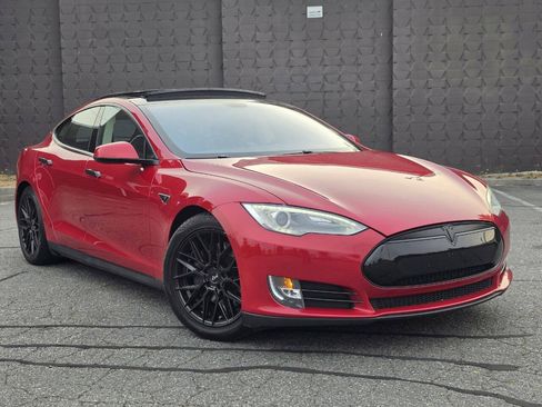 Used 2013 Tesla Model S RWD image 3