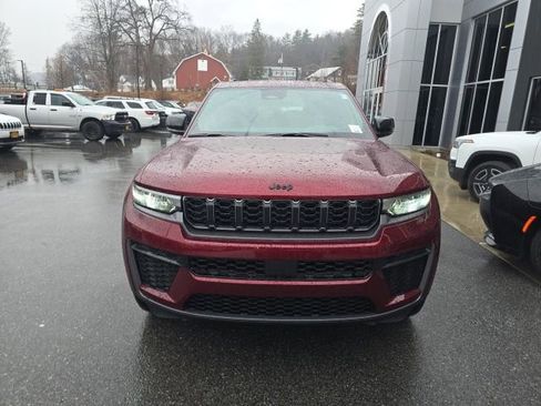 New 2026 Jeep Grand Cherokee Altitude AWD/4WD image 2