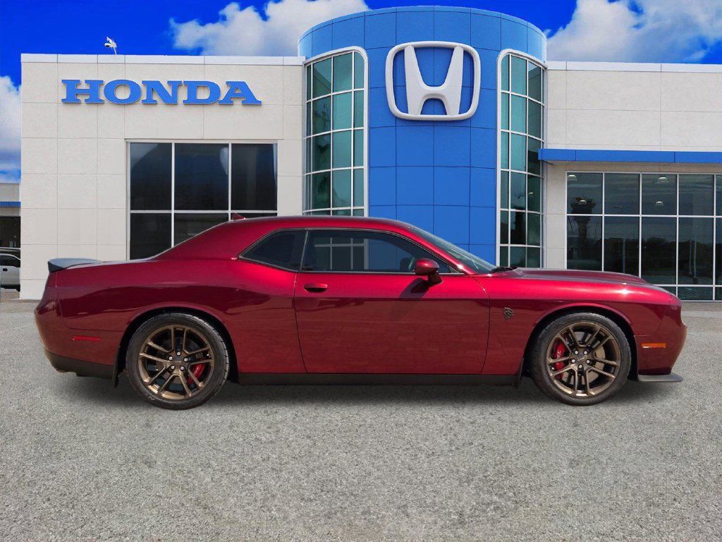 Used 2023 Dodge Challenger SRT Hellcat RWD image 2