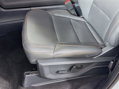 Used 2025 Ford Expedition Active AWD/4WD image 21