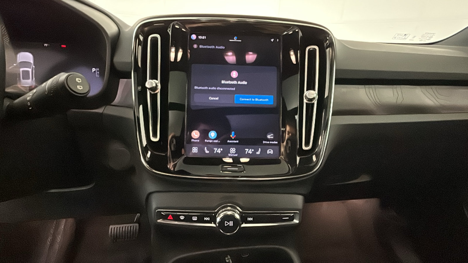 Used 2023 Volvo XC40 Recharge Plus AWD/4WD image 25