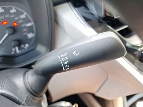 Used 2024 Toyota Corolla Cross L FWD image 22
