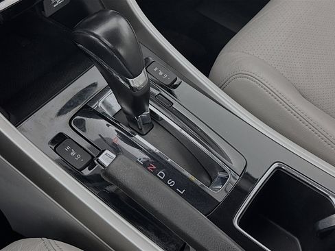 Used 2016 Honda Accord EX-L image 16