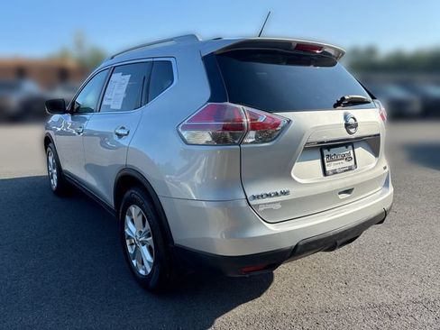 Used 2016 Nissan Rogue SV w/ SV Moonroof Package FWD image 6