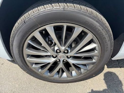 New 2026 Buick Enclave Avenir w/ Super Cruise Package FWD image 10