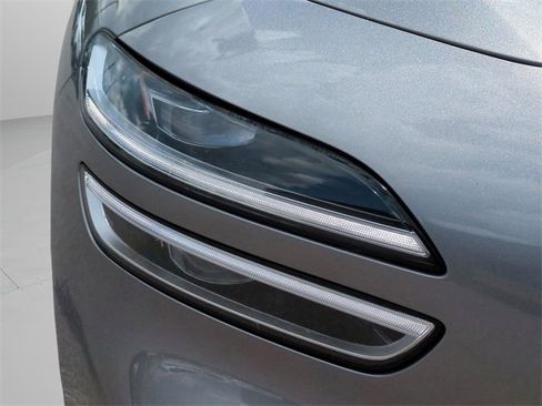 Certified 2025 Genesis G70 3.3T Advanced w/ Sport Prestige Package image 9