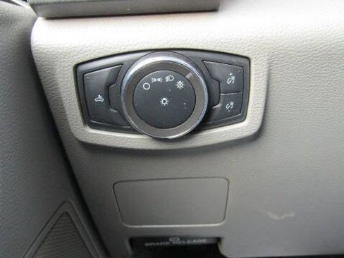 Used 2022 Ford F250 XL w/ Power Equipment Group image 14