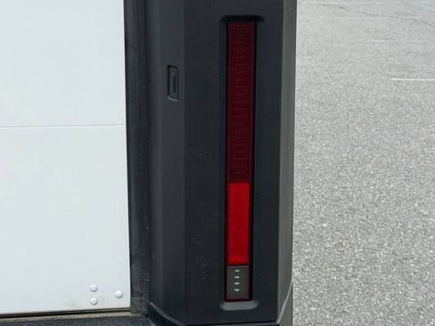 Used 2024 Chevrolet Brightdrop 600 w/ Commercial Equipment Package AWD/4WD image 19