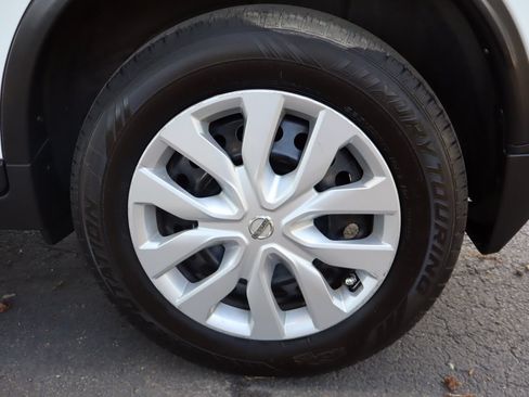 Used 2015 Nissan Rogue S AWD/4WD image 42