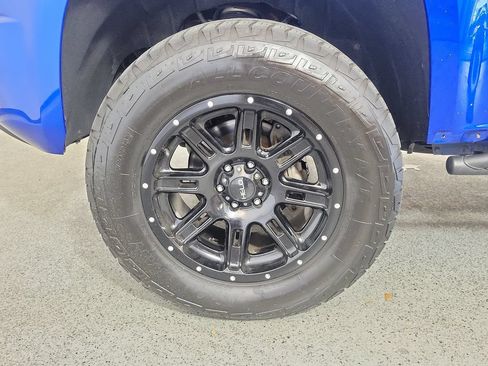 Used 2019 Chevrolet Colorado LT w/ LT Convenience Package RWD image 9