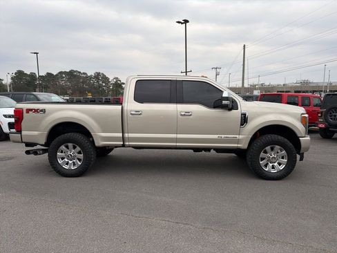 Used 2017 Ford F250 Platinum w/ Platinum Ultimate Package AWD/4WD image 6