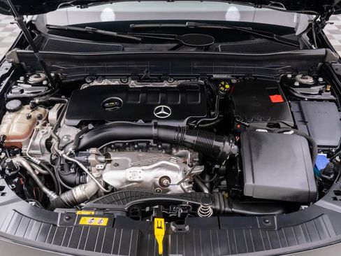 Used 2023 Mercedes-Benz GLB 250 4MATIC image 28