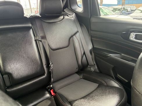 Used 2025 Jeep Compass Trailhawk image 36