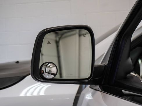 Used 2018 Jeep Grand Cherokee Trackhawk AWD/4WD image 38