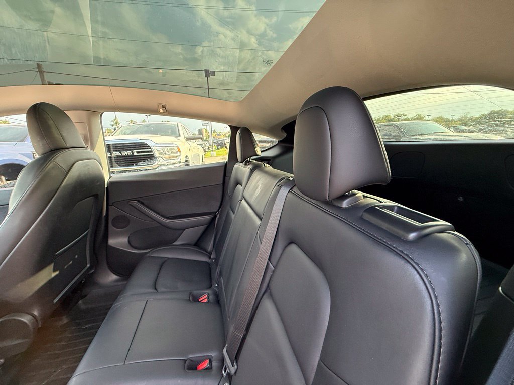 Used 2022 Tesla Model Y Long Range AWD/4WD image 22
