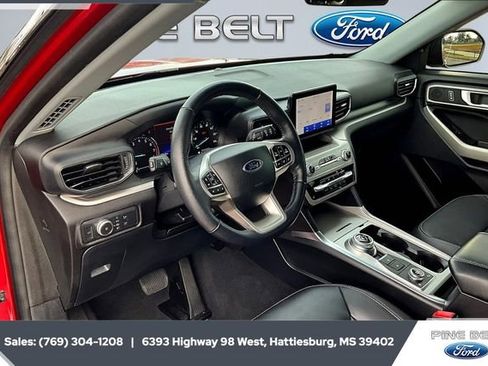 Used 2022 Ford Explorer XLT w/ Equipment Group 202A image 12