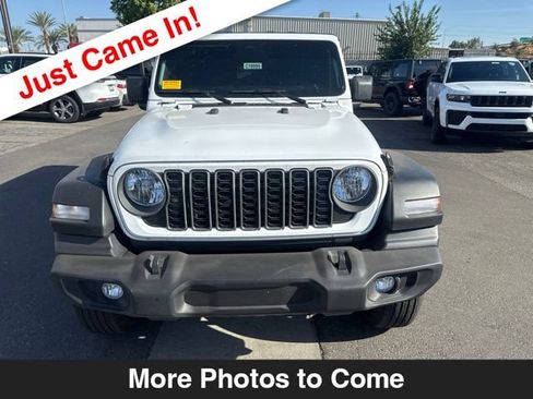 Used 2025 Jeep Wrangler Sport AWD/4WD image 9