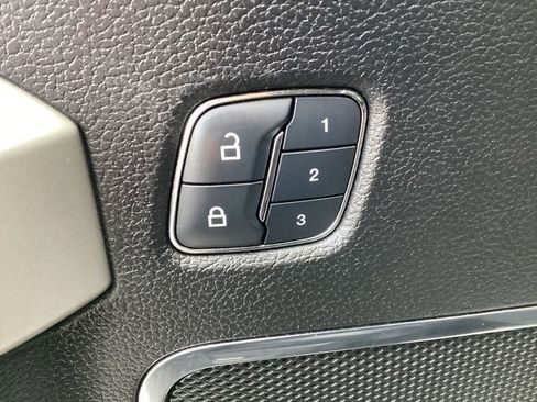 Used 2018 Ford F150 Lariat w/ Equipment Group 502A Luxury image 28