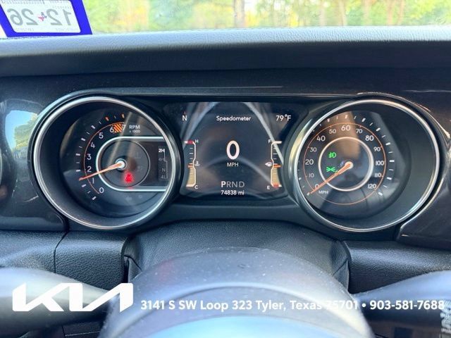 Used 2020 Jeep Wrangler Unlimited Sahara AWD/4WD image 16