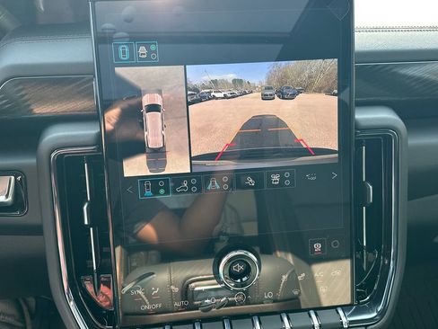 New 2026 GMC Yukon XL AT4 w/ AT4 Premium Plus Package image 31