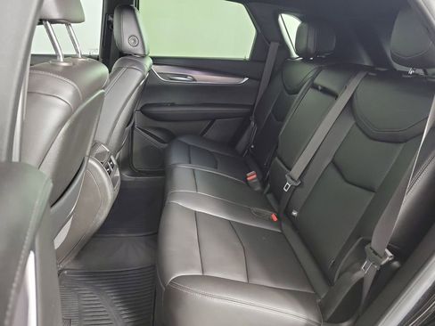 Certified 2024 Cadillac XT5 Luxury image 11