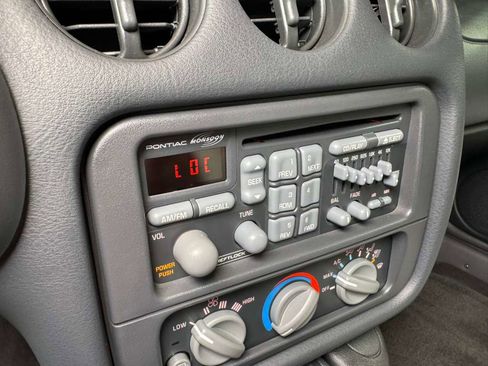 Used 1999 Pontiac Firebird Formula image 30