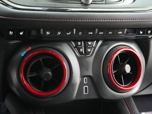 Used 2022 Chevrolet Blazer RS w/ Enhanced Convenience Package FWD image 27