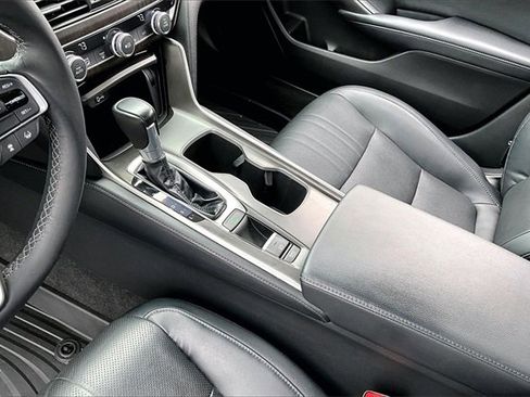 Certified 2018 Honda Accord EX-L image 18