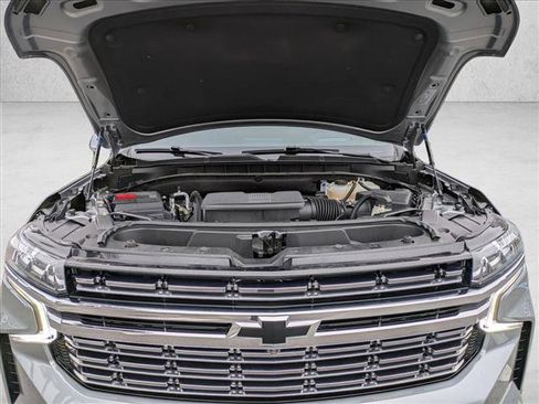 Used 2024 Chevrolet Suburban Premier image 28