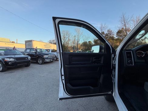 Used 2016 RAM 2500 Tradesman image 15