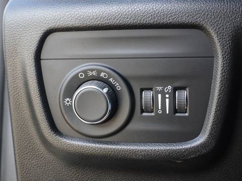 Used 2023 Jeep Grand Cherokee L Laredo AWD/4WD image 27