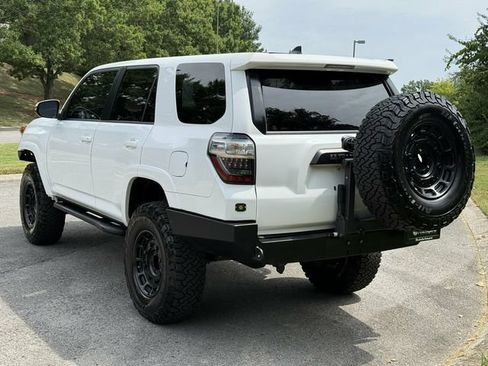 Used 2016 Toyota 4Runner SR5 Premium AWD/4WD image 4
