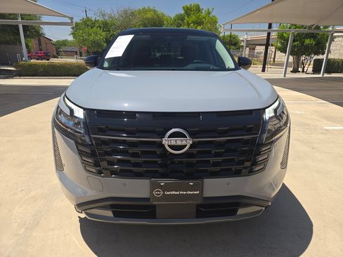 Certified 2026 Nissan Pathfinder Platinum AWD/4WD image 8