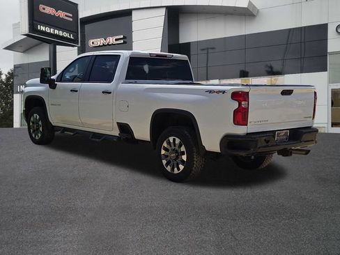 Used 2022 Chevrolet Silverado 2500 Custom w/ Custom Convenience Package AWD/4WD image 19