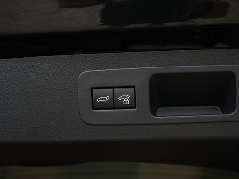 Used 2026 Lexus LX 700h Luxury image 38