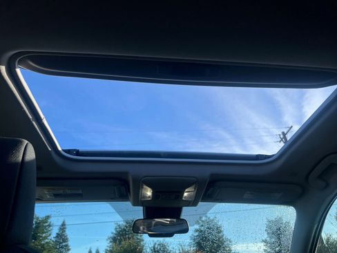 Used 2025 Toyota RAV4 XLE image 30