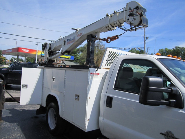 Used 2015 Ford F550 4x4 Regular Cab Super Duty image 18
