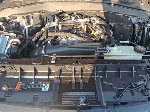 New 2025 Ford Explorer Active image 19