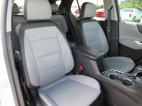 Used 2021 Chevrolet Equinox Premier FWD image 9