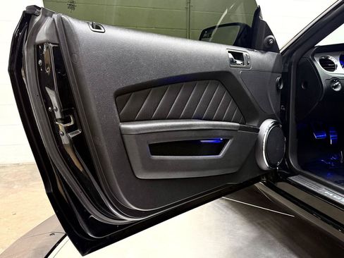 Used 2014 Ford Mustang Premium RWD image 14