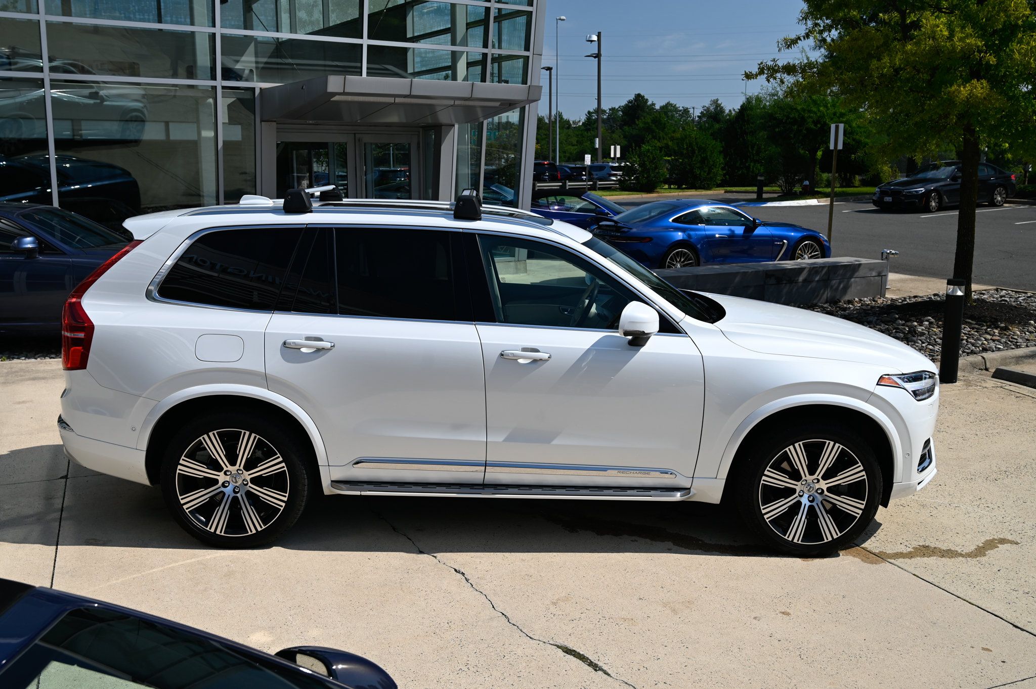 Used 2022 Volvo XC90 T8 Inscription w/ Advanced Package AWD/4WD image 4