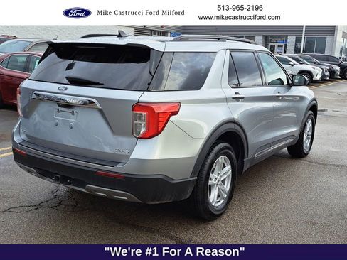 Certified 2022 Ford Explorer XLT w/ Equipment Group 202A image 5